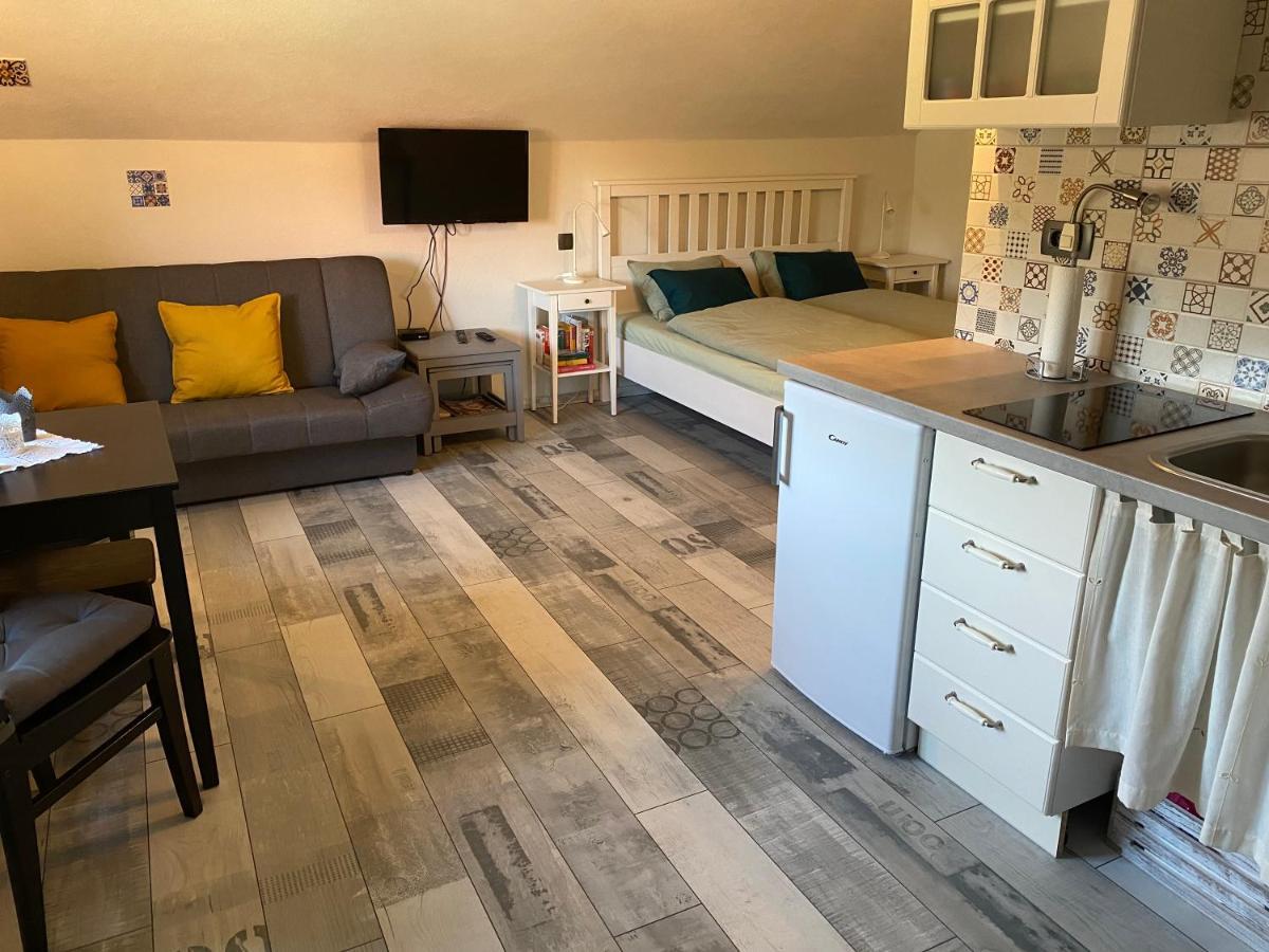 Apartma Obrh Шмариешке Топлице Екстериор снимка