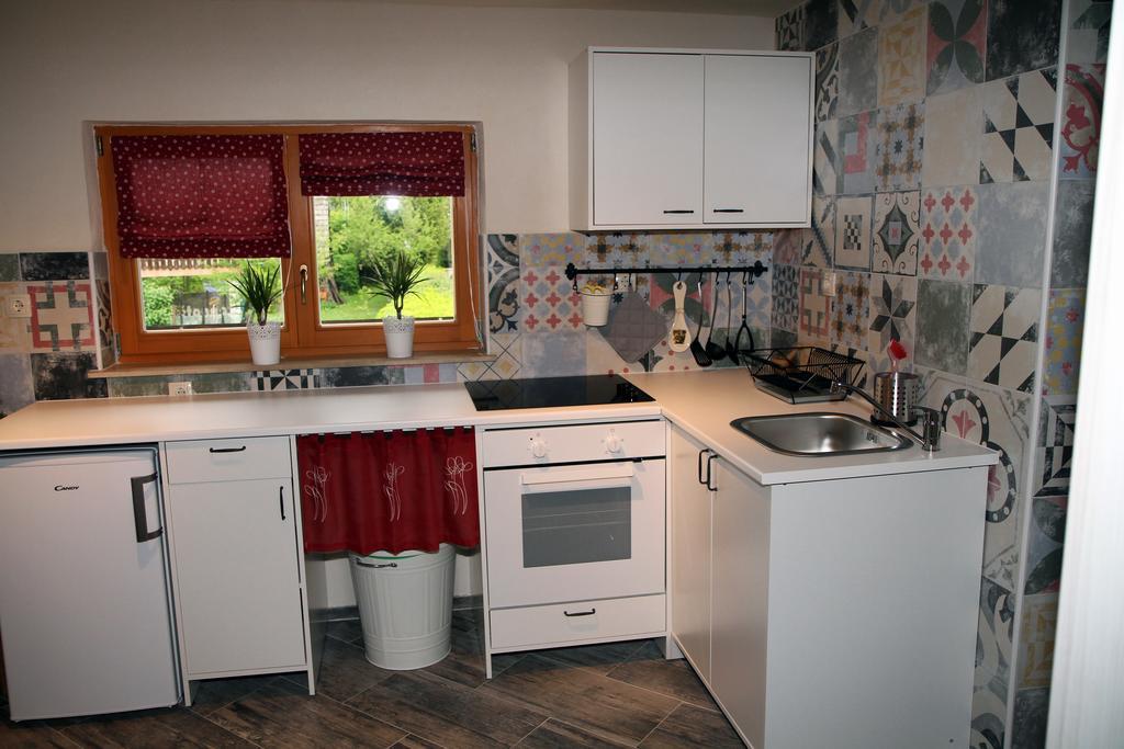 Apartma Obrh Шмариешке Топлице Екстериор снимка